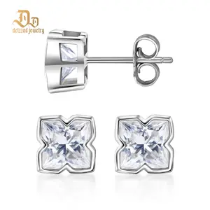 Delzzad Shining Lily Bulb Four-Leaf Earrings Lab-Created Moissanite Stud Earring S925 Sterling Silver Moissanite Jewelry Perfect Christmas Gift for Women Wedding Set Studearrings