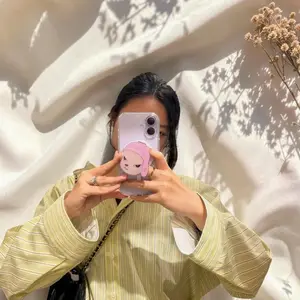 Handmade Yoshitomo Nara Magnetic Phone Grip: Stand & Stylish Accessory