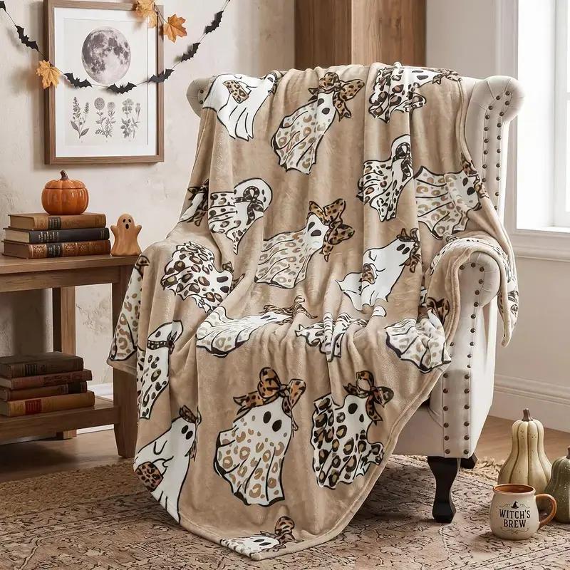 Hahafelt Halloween Cheetah Ghost Blanket Brown Leopard Throw Blanket Soft Flannel Fleece Halloween Cozy Spooky Gifts Decor Western Boho Holiday Air Conditioning Summer Dorm Bedroom Sofa Back to School Couch Cover Present All Season
