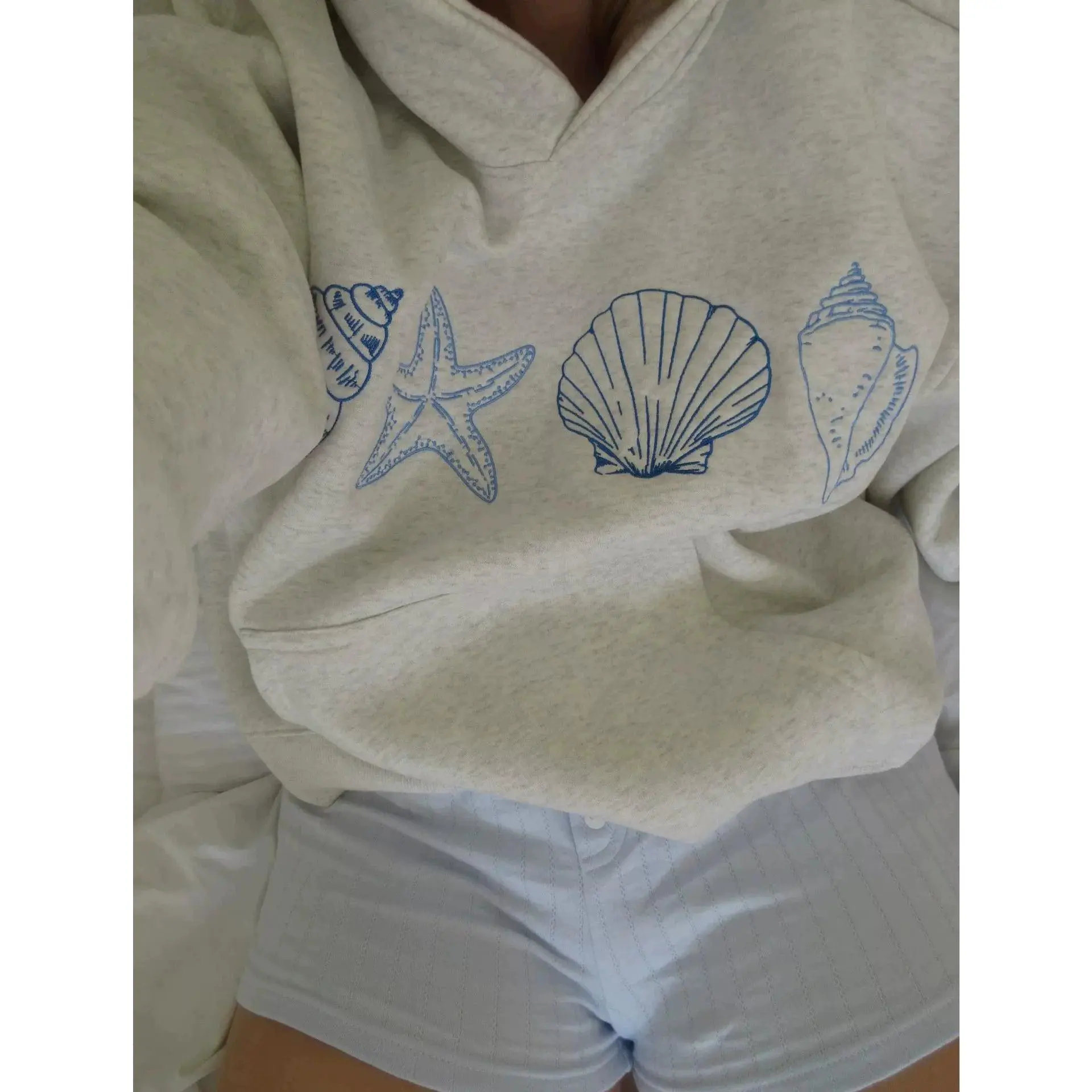 Conch Embroidered Grey