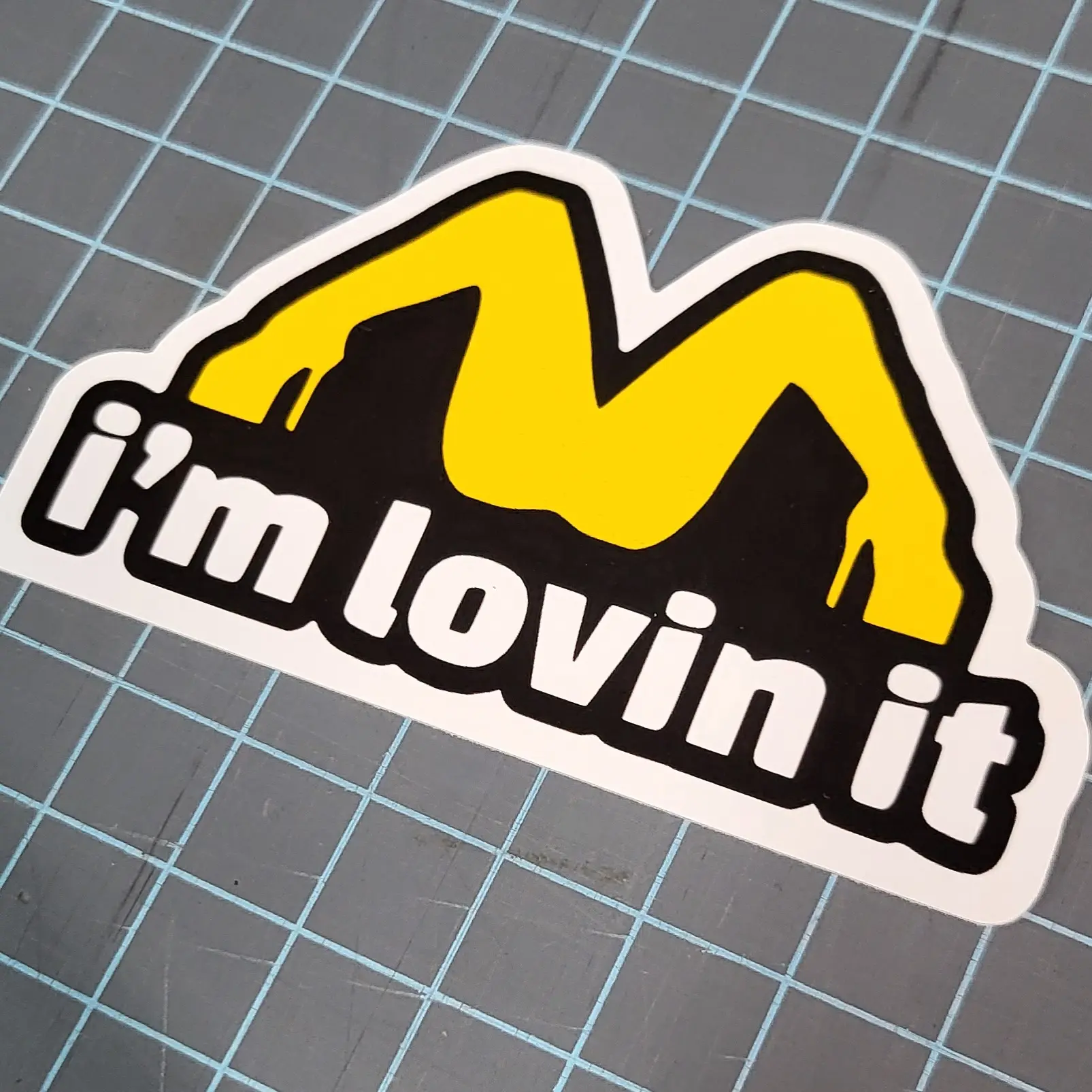 "I'm Lovin' It" Car Sticker, Automotive Exterior Decor Accessory, Decorative Gift