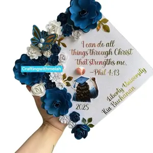 Graduation topper “strengthens me”