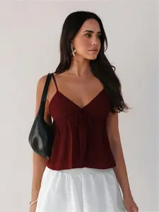Summer Sexy Casual Backless V Neck Sleeveless Spaghetti Strap Top for Women, Trendy Halter Design Perfect for Hot Weather, Stylish Summer Fashion