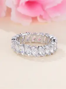 A 10KT white gold ring-shaped white leaf-shaped ring is fashionable, high-end and simple, suitable for women to wear during proposals, travels and daily life Cluster Rings Fashion Engagement Rings