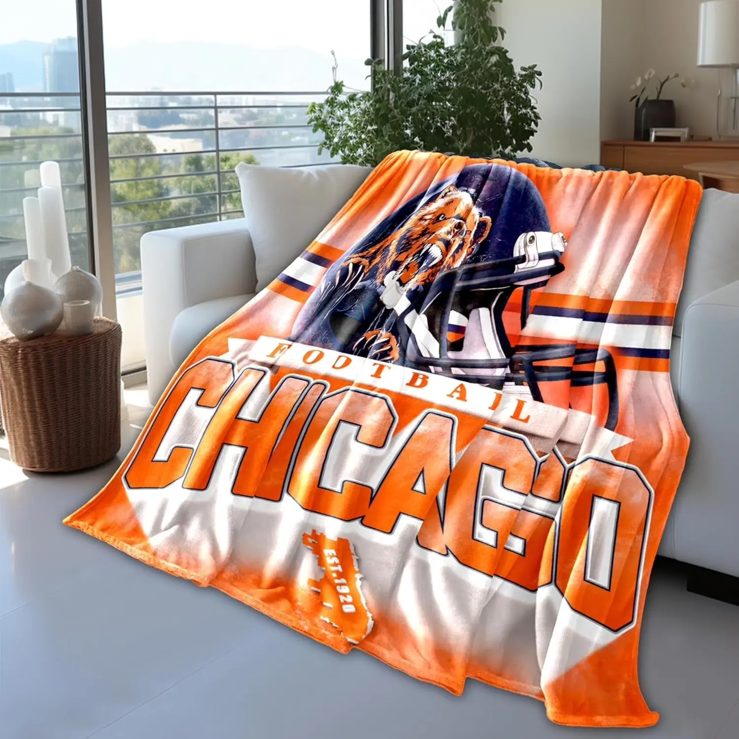 Football Fleece Blanket - Buffalo, Dallas, Chicago, Detroit, Pittsburgh Teams, Bold Print, Helmet Design, Traditional Vintage Style, Wrinkle Resistant, Lightweight Cozy Throw, All-Season Home Decor, Perfect Gift for Sports Fans, Anti-Slip Velvet, Sports L