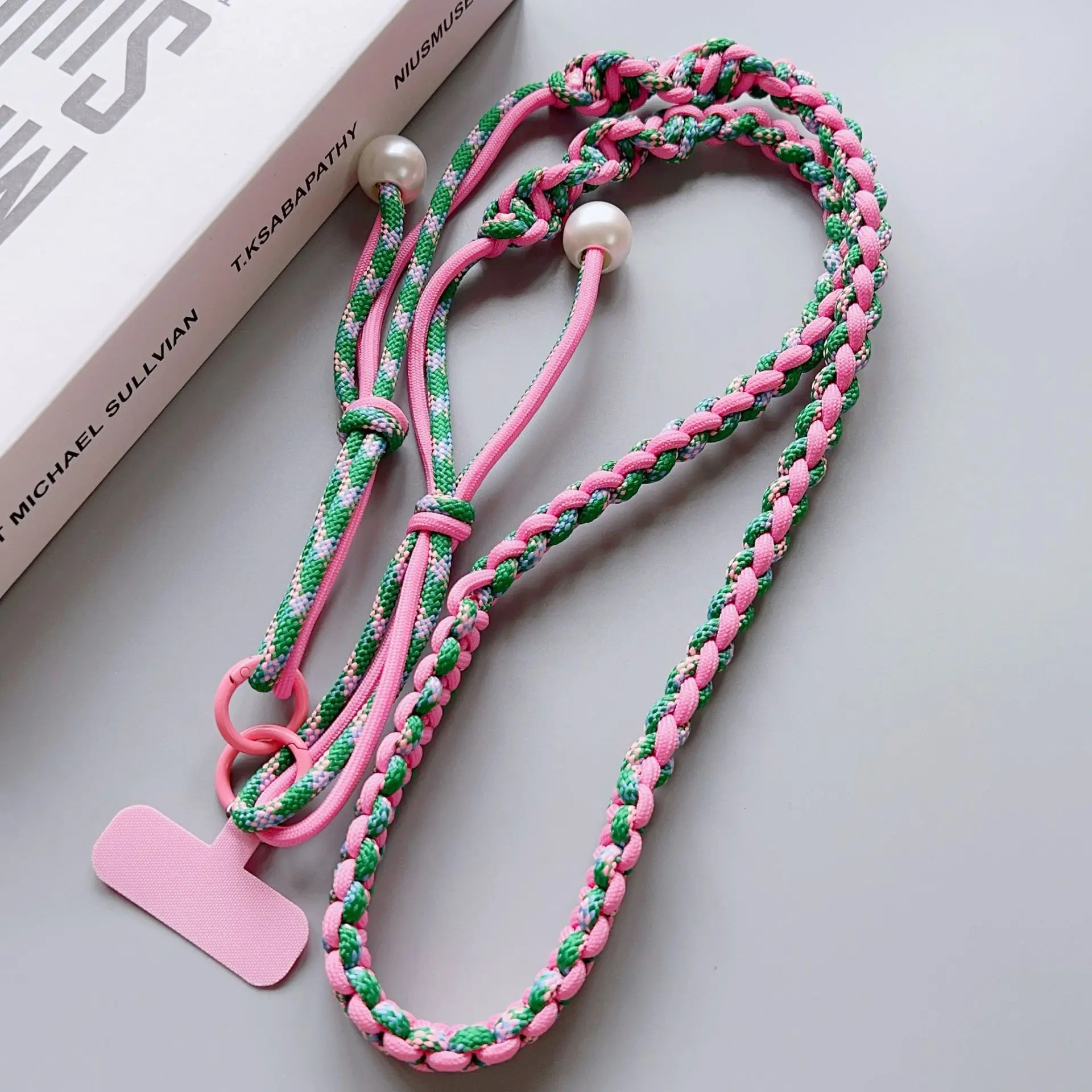 Pink and green twisted four