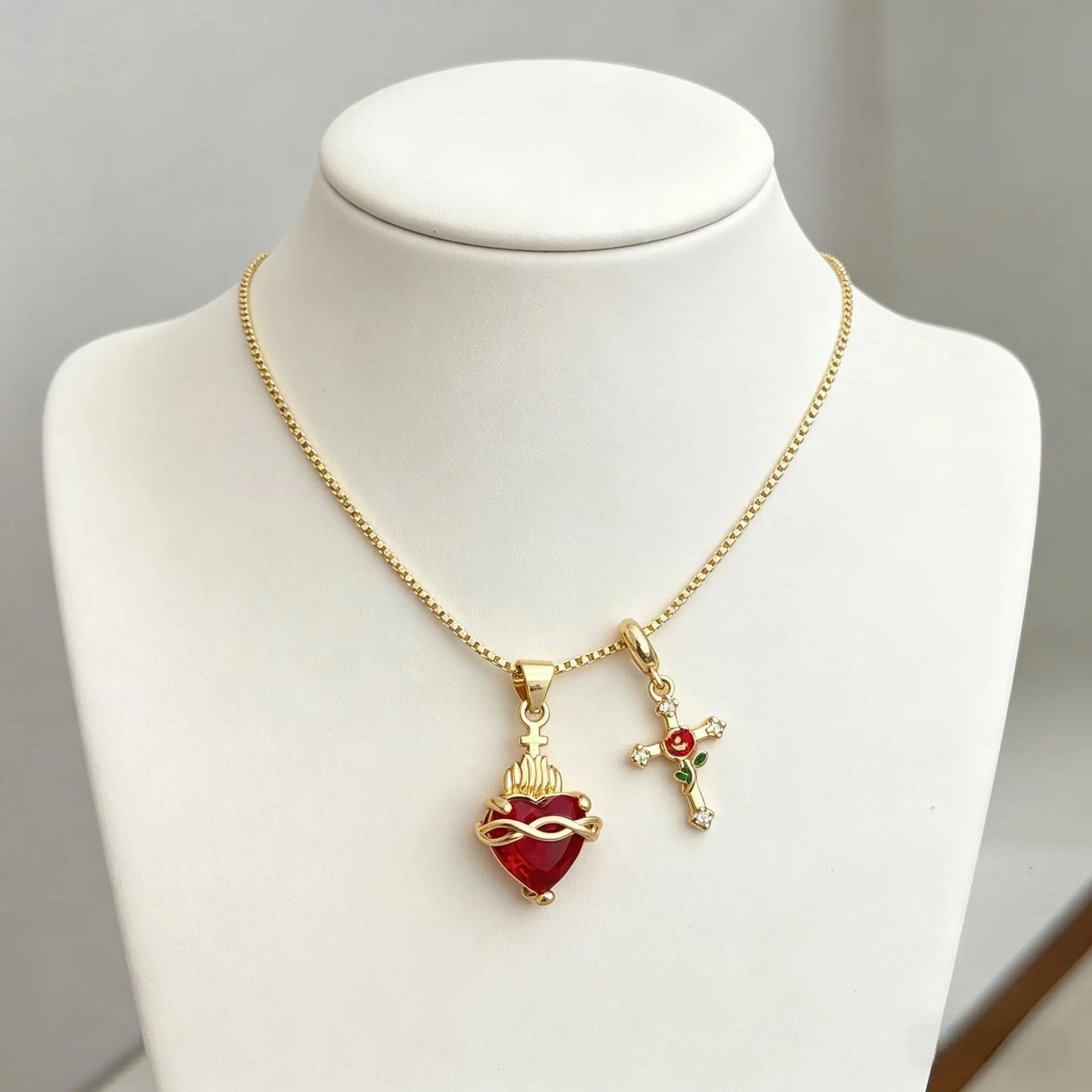 QUEENDO Sacred Heart & Rose-Cross Dual Charm Pendant Necklace, Gold-Tone Box Chain, Removable 2-Piece Charms, Vintage Religious-Inspired Statement Neck Jewelry, Versatile Gift for Daily Wear