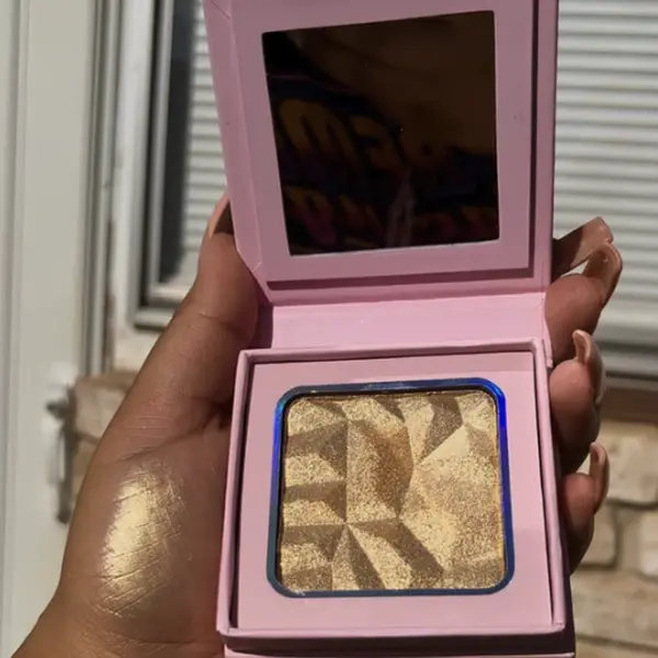 Radiant Shimmer Highlighter