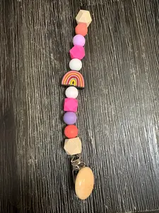 Paci clip-rainbow
