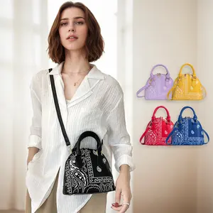 Women's Versatile Cashew Flower Printed Shell Shoulder Bag with Zipper Closure, Double Handle Crossbody Bag for Shopping and Travel