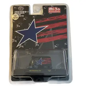 M2 Machines 1:64 CHASE 1960 VW Delivery Van Stars and Stripes MiJo Exclusives