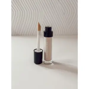 #36 Smooth Retouch Concealer
