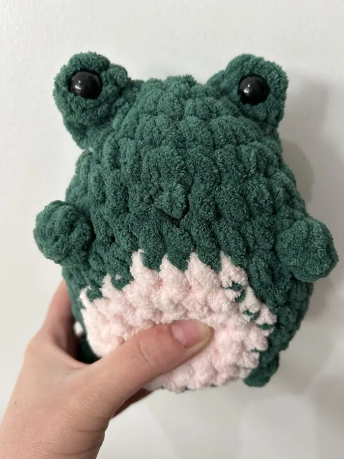 Crochet Small Frog Stuffy - Soft Blanket Yarn Animal Plush Toy, Kids Room Decor, All Seasons Companion, Best Friend to a Child, Just the Right Size