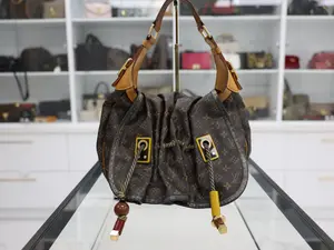 Pre-owned Louis Vuitton CANVAS Shoulder Bags KALAHARI GM HANDBAG