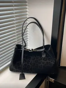 2026 New Leopard Print Belt, Stylish and Minimalist Design, Perfect for Commuting, Fashionable Patterned Bag, Oversized Vintage Tote Bag Included