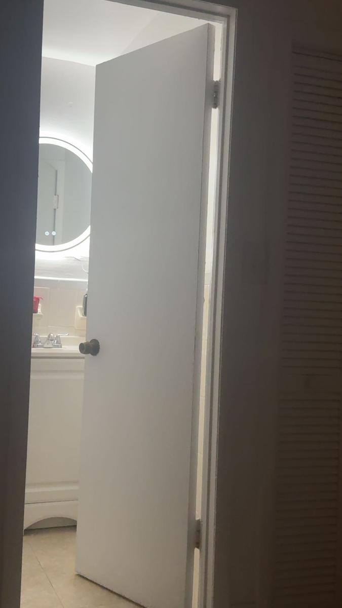 Item: 24" x 24"- Round-LED