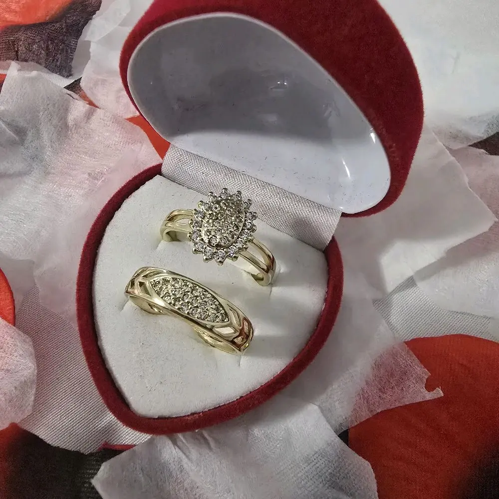 Elegant Gold Plated Fashion Ring for Women, Classic Wedding or Promise Band for Couples, Ideal for Daily Wear, Elegant Fashion Rings, Wedding Promise Band, Laminated, Modern, Engagement Wedding Bands, Luxurious Gold Ring
