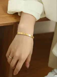 Elegant Rhinestone Bracelet, Elegant Bangle Bracelet, Perfect for Daily Commute, Matches Shirts and Suits, French Style Accessory