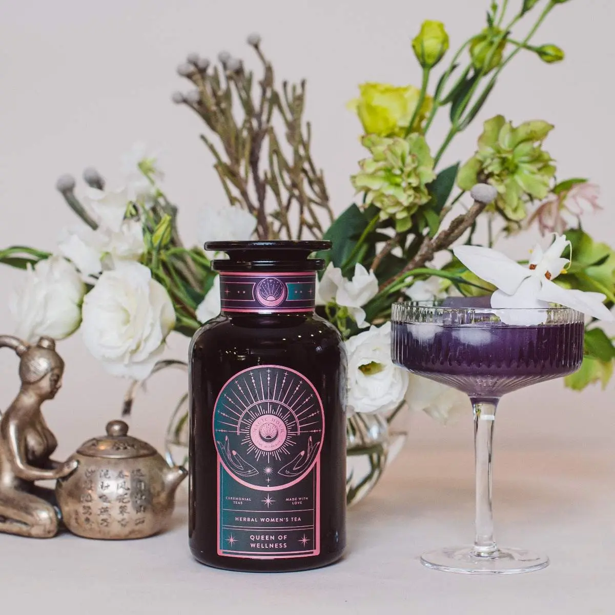 Queen of Wellness: Women's Hormone Balancing Tea for PMS, Healthy Cycles & Menopause