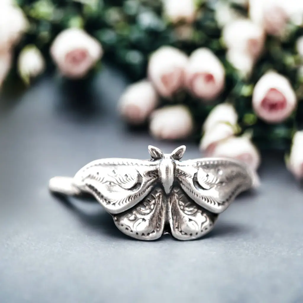luna moth ring, moth ring, witchy jewelry, gothic ring, boho jewelry,  statement ring,  vintage jewelry, Mystic Moth Ring，gift for her