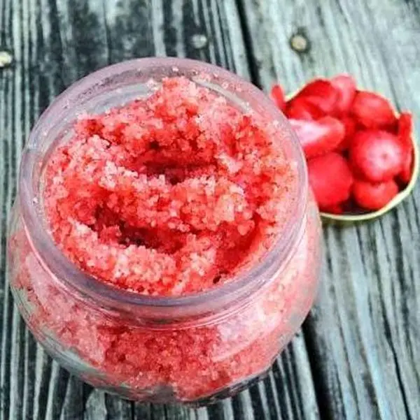 Strawberry Exfoliating Scrub Recipe