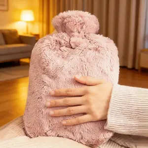 Hot water bottle, thickened and explosion-proof, for warming hands, applying heat to the stomach, and warming feet. 1 piece. Large capacity plush hot water bottle hand warmer, perfect for use in bed.