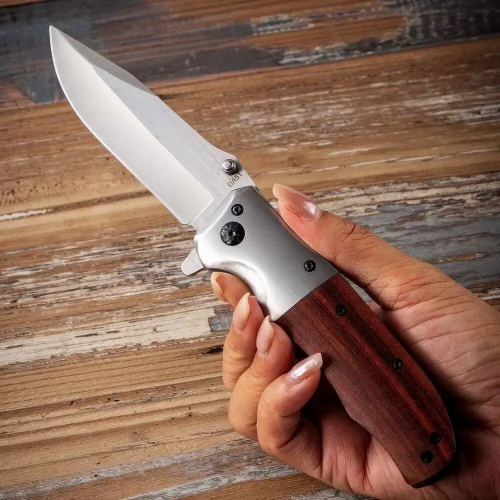 1-Piece Foldable Pocket Knife with Solid Wood Handle, High-Hardness Kitchen Cutting Tool for Fruit Prep