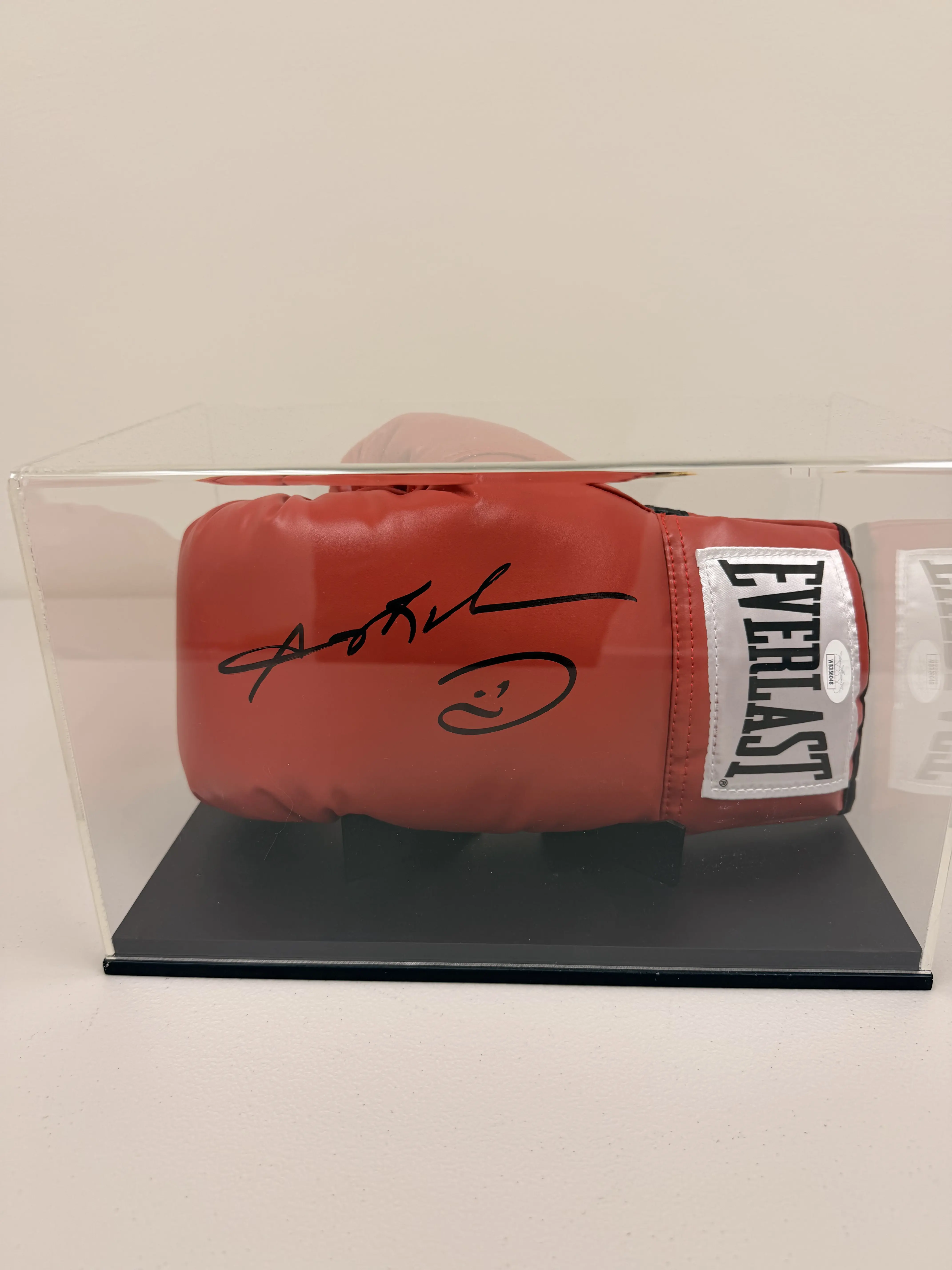 Sugar Ray Leonard Signed Everlast Red Boxing Glove in Display Case (JSA)