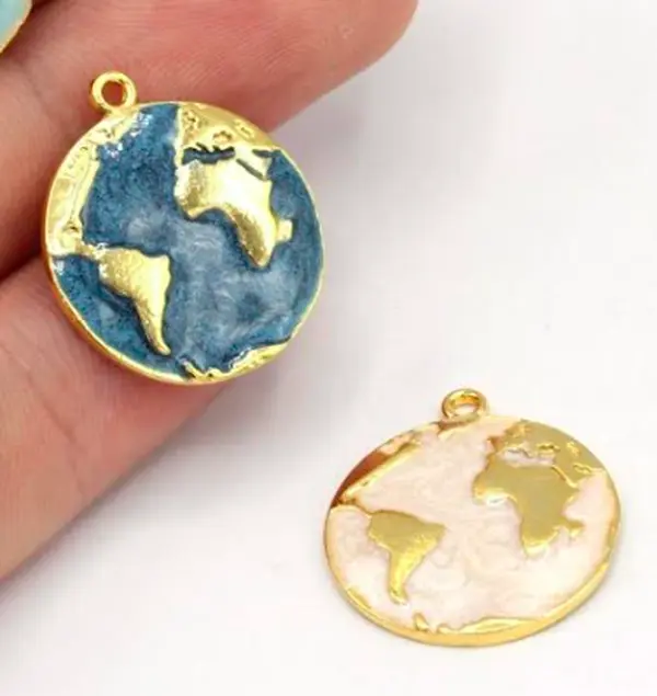 Gold Traveler World Charm
