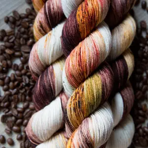 BAD SHEEP YARN Coffee Hut Superwash Merino Wool Cozy Hand Dyed Brown & Cream Yarn for Knit & Crochet Projects Fingering Weight 75/25 Superwash Merino/Nylon