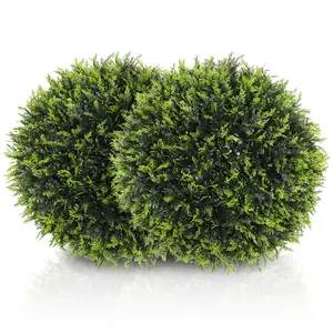 HOMCOM Topiary Balls Set of 2 17.7 Inch Artificial Plant, UV-Protected Anti-Fading Faux Decorative Cedar Balls, Fake Plants for Home Indoor Outdoor Decor, Green
