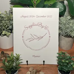 SuppliedByAli Signature 17 Month Planner: August 2024-December 2025