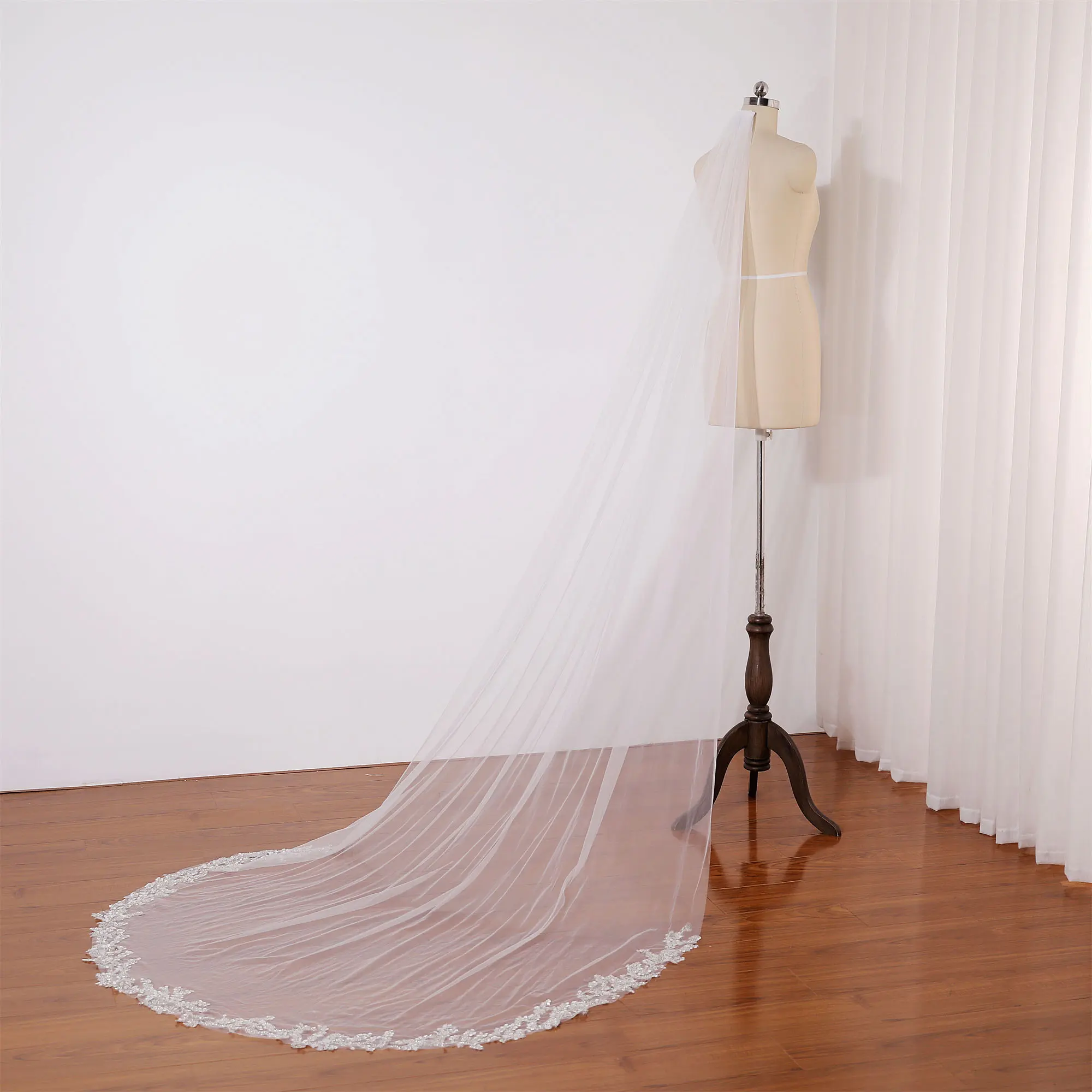 Gorgeous shiny beaded wedding veil, Sparkling sequined wedding veil, Chapel wedding veil, Floor length veil, Romantic lace wedding veil, Simple wedding veil, Sheer wedding veil