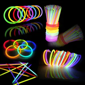 Fluorescent Stick Party Set, 100 Fluorescent Sticks Pack, 100 Connectors, 1-7 Colors, Neon Fluorescent Stick Set for Halloween Decorations