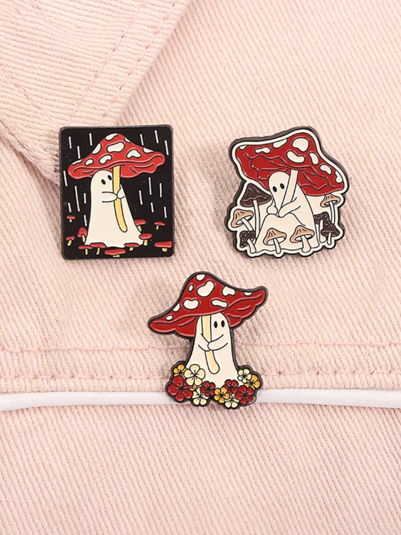 3pcs/set Wandering Ghost with Mushroom Umbrella Enamel Pins Durable Metal Pins Halloween Spooky Metal Brooches Lapel Backpack Badge Fashion Jewelry Accessories Gifts for Friends Alloy Brooch Pin Decor Pins