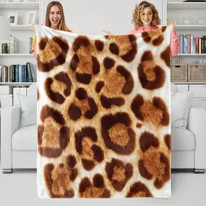 1 Piece Realistic Leopard Print Flannel Blanket, Ultra Soft Plush Warm Cover Blanket, Personalized Wild Animal Print Gift Blanket, Lightweight Cozy Nap Blanket, Suitable for Bedroom, Sofa, Travel, All Seasons