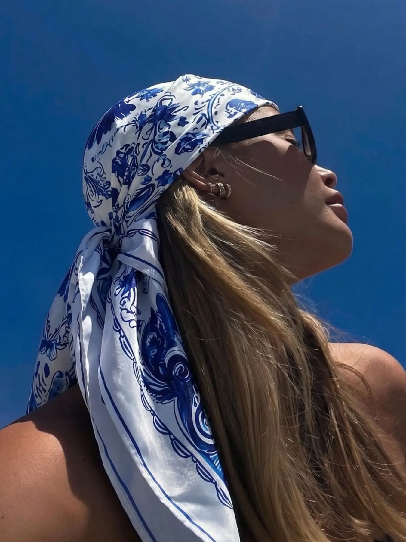 1pc 90*90 Blue and Porcelain Square Scarf, Casual Fitted Plain Design, Perfect for Outdoor, Beach, Travel, Mother's Day, Valentine's Day