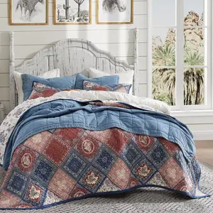 Patchwork Bandana Reversible Quilt Set