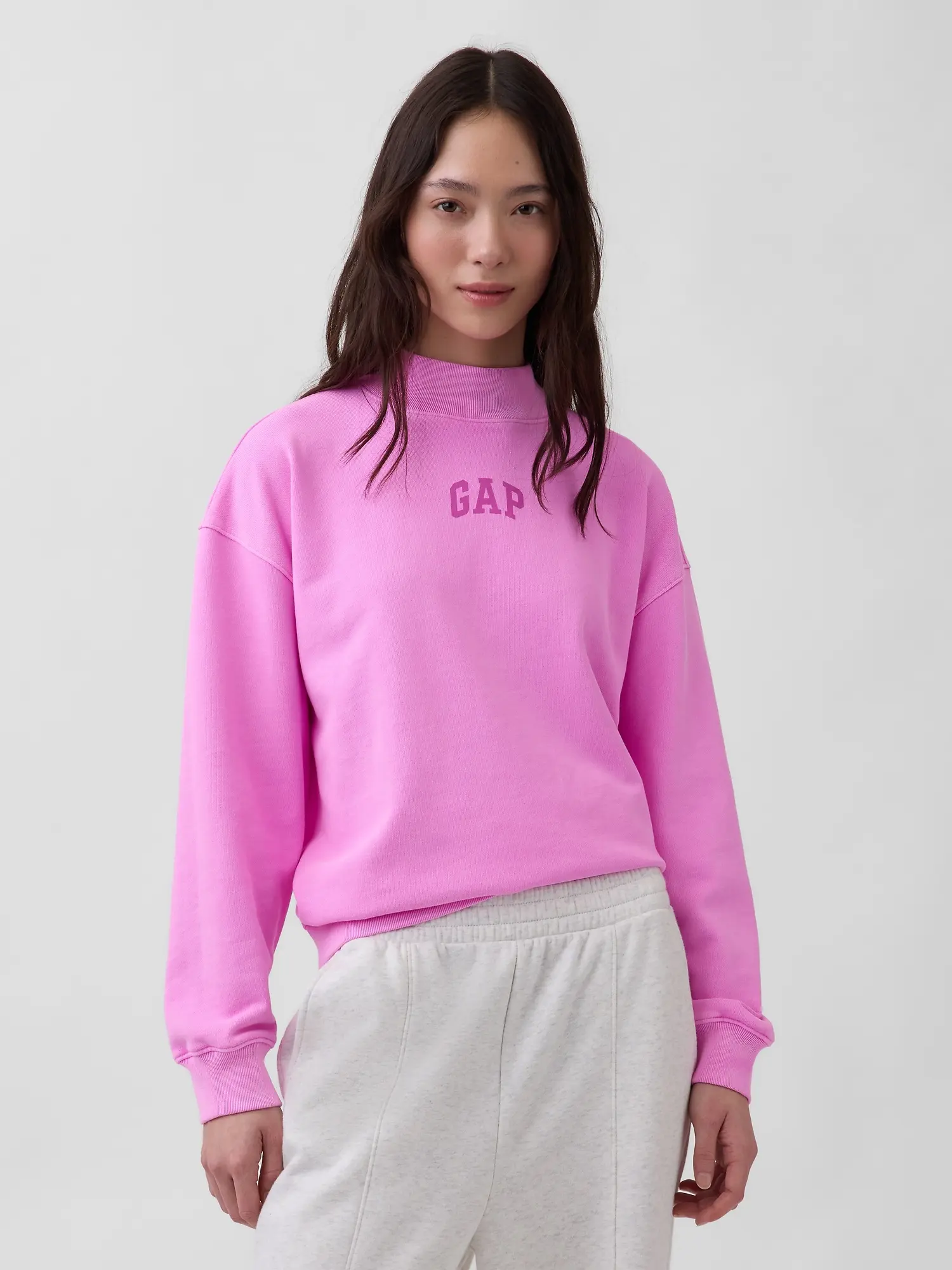 Gap Women's Heavyweight French Terry Oversized Mockneck Sweatshirt Gap Women's Heavyweight French Terry Oversized Mockneck Sweatshirt