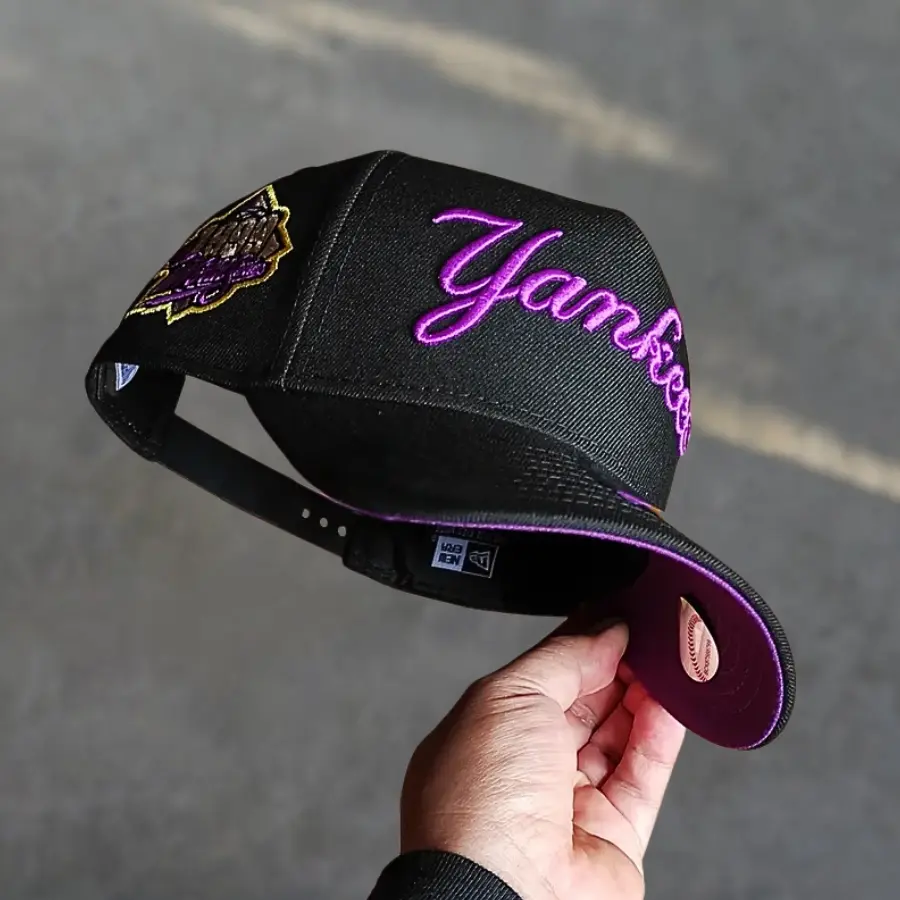 New Era Yankees 9FIFTY Snapback Hat, Black and Purple Cap, MLB Baseball Hat, Yankees Embroidered Logo, Purple Underbrim, Side Patch, Flat Bill Streetwear, Adjustable Snapback, Classic New York Sports Cap, Unisex Headwear,  Fan Gift, Trendy Urban Style