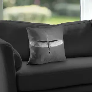 Begin Home Decor C1PC1414AI7SG5 14 x 14 in. Great Blue Heron in Flight - Wildlife Poly Twill Throw