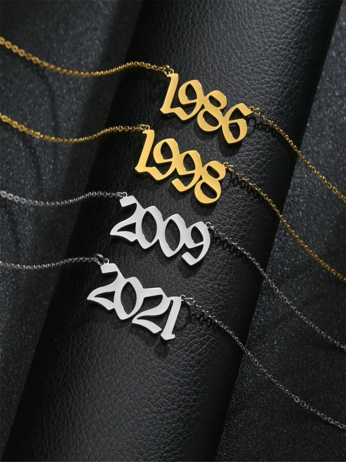 Fashionable Year Number Design Pendant Necklace, Stainless Steel Jewelry for Party, Daily Decor, Trendy All-match & Exquisite Jewelry for Birthday Gift, Initial Letter Necklace, Stainless Steel Necklaces