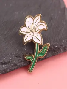 Eternal Lily Pin - Flower Brooch, Golden Contoured Petals & Botanical Precision, Timeless Jewelry for Wedding Accessories