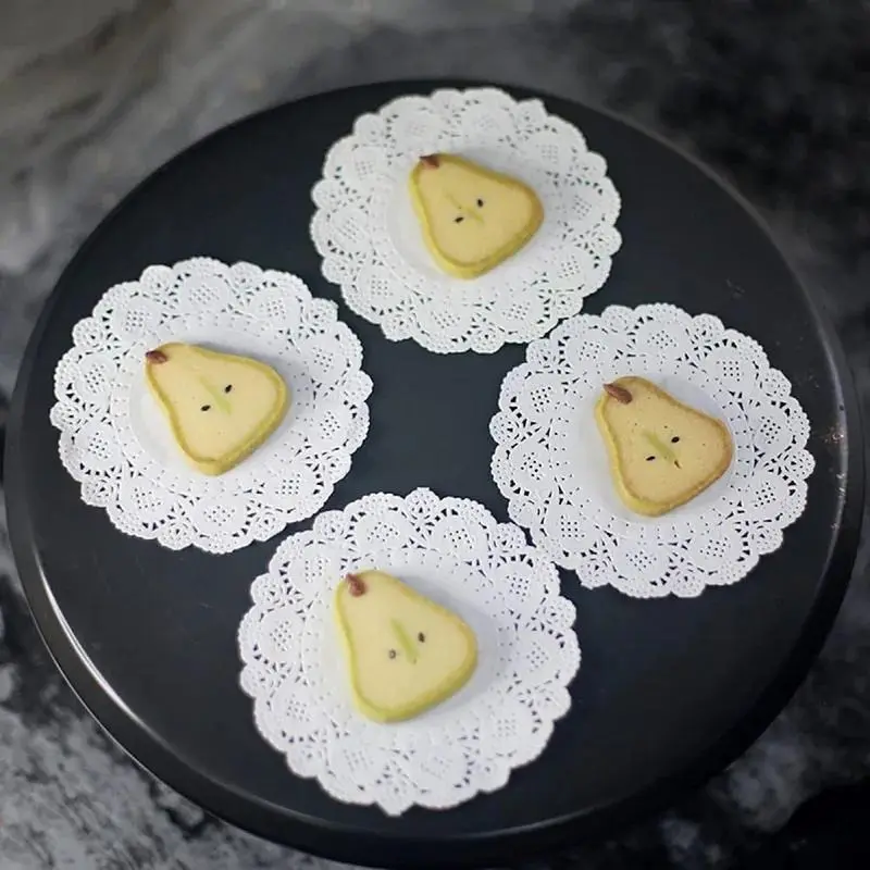 150pcs, Round Mat Paper Doily Lace Brim Cupcake Pad For Fried Food Dessert Cookies, Party Wedding Table Decor, Biscuit Cake Pad, Bakeware, Baking Accessories, Kitchen Utensils, Kitchen Supplies, Kitchen Accessories, Kitchen Stuffs, White