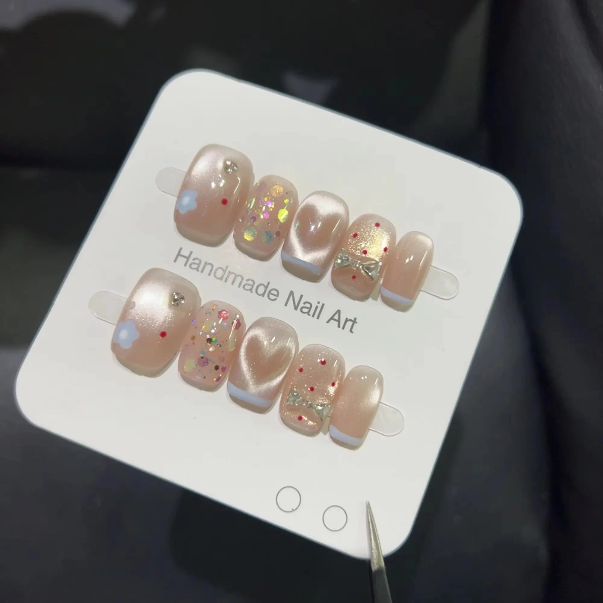 10pcs high-end Hand-painted blue small flower summer dopamine cat's eye heart-shaped bow sequins handmade, Glossy Glittering fake nails Decorative Nails Flower Design Nails