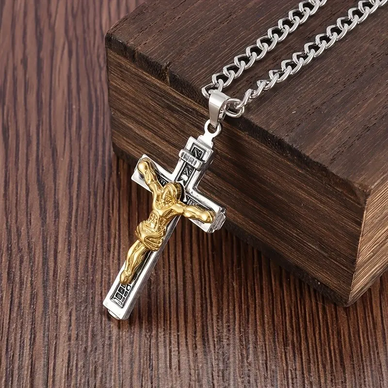 A Neutral Style Necklace Featuring a Cross Pendant of Christ, Suitable for Christian Prayers And Baptisms, Designed in a Bohemian Fashion