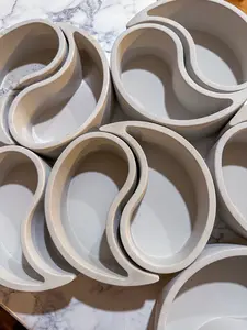 Candle Vessel Yin Yang Concrete Planter Craft for Candle Making Concrete for Home Decor Plant Pot Holder Storage Vessel Candle Jar Accent