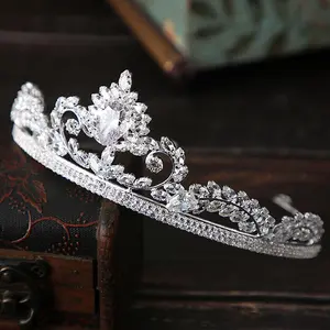 Tiara crown
