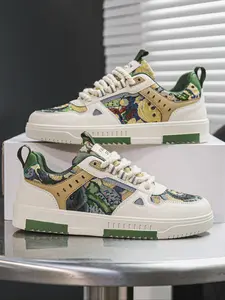 Men's Fashionable Patchwork Print Lace Up Skate Sneakers, Patchwork Design Sneakers, Training Sneakers, Low Top Sneakers, Casual Comfortable Sports Shoes for Daily Wear, Male All-match Round Toe Shoes for Daily Wear, Trendy Fashion Sneaker