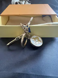 Luxury Metal Key Ring With Pendant, Replacement Keychain for Wallet Card Pouch